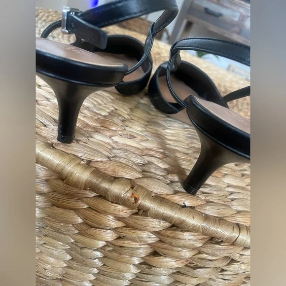 Slingback Kitten Heels - Picture 5 of 6